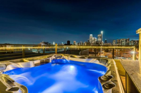 Family Retreat with Private Hot Tub Parking and Views